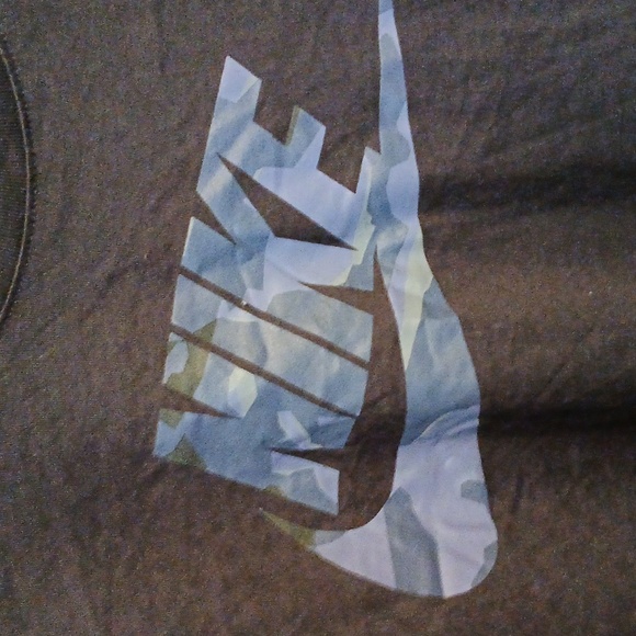 Men's new Nike t-shirt - Picture 2 of 4